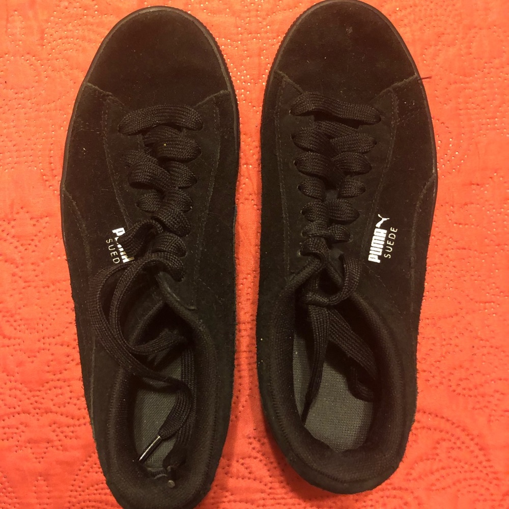 All black puma suedes